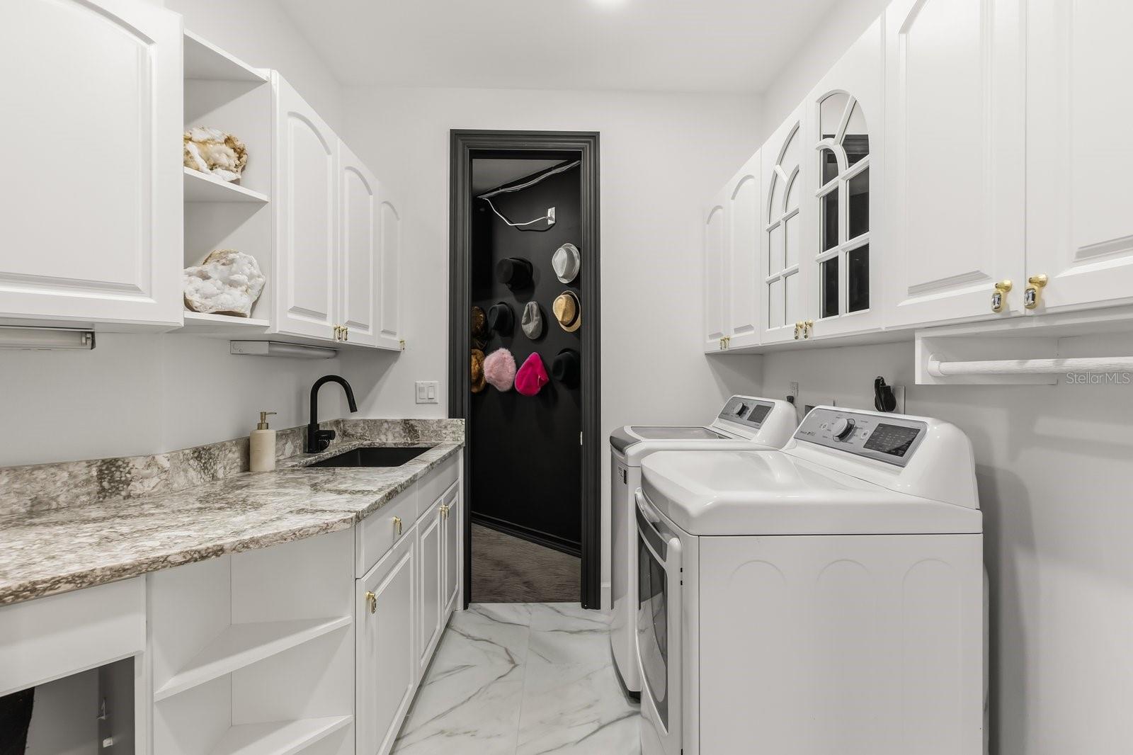 RIVER FALLS ESTATES - Residential