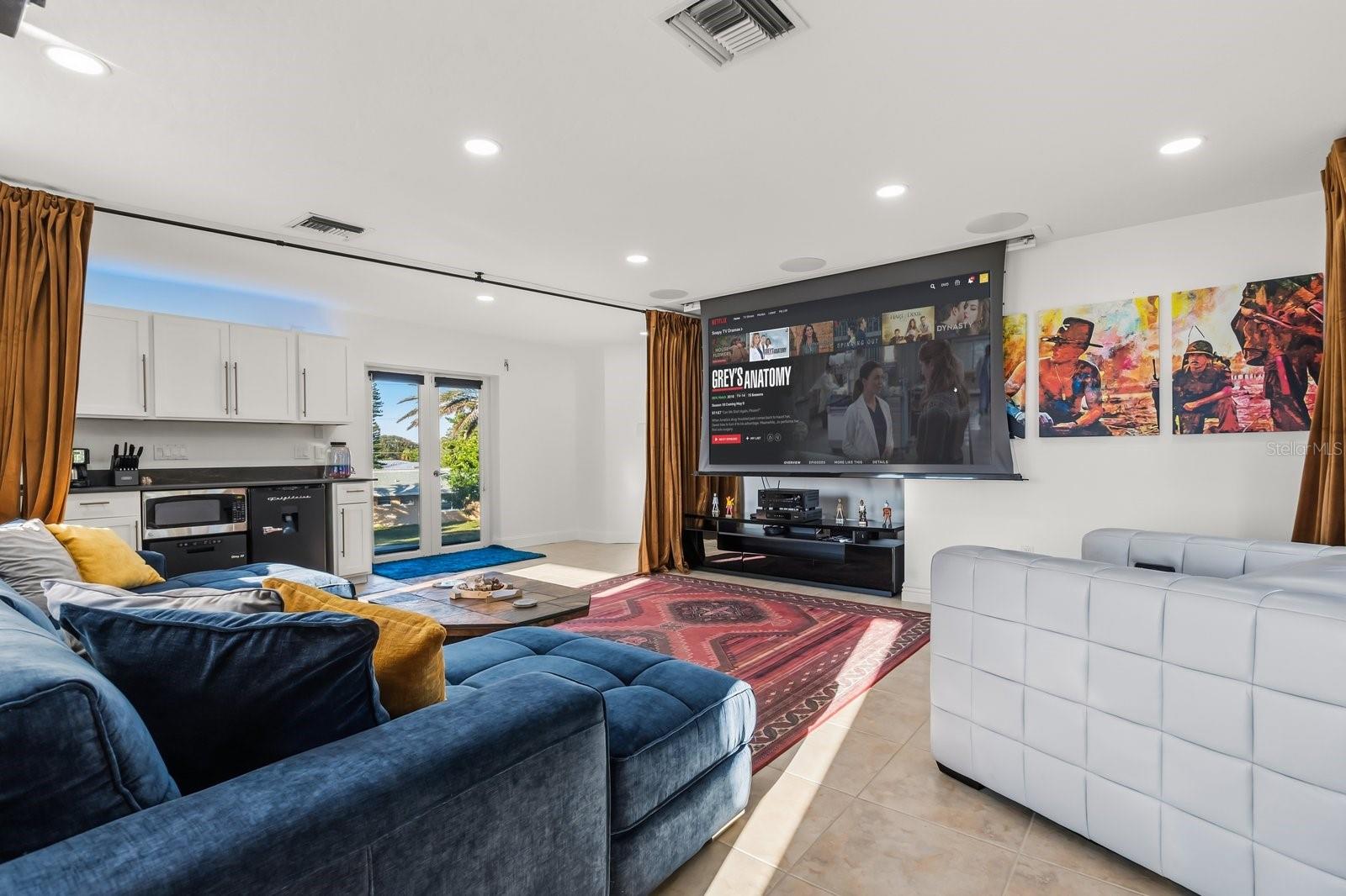 RIVER FALLS ESTATES - Residential