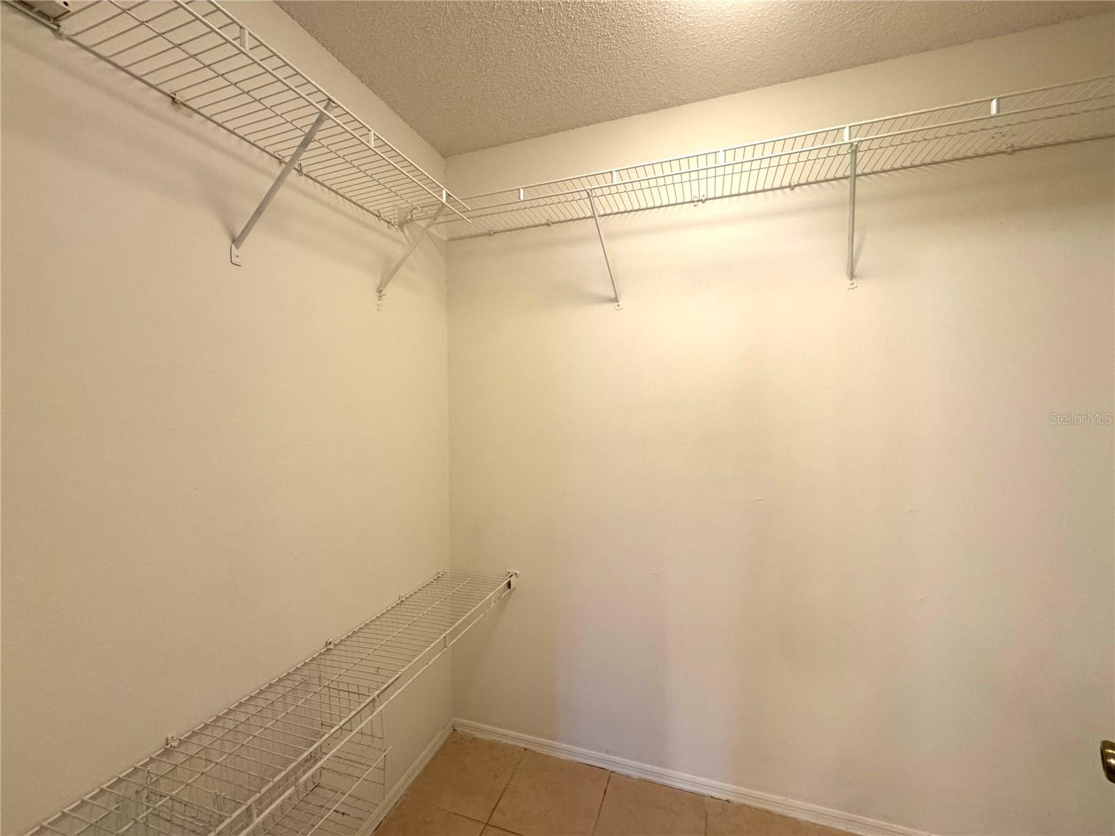 PEBBLE CREEK PH 01 - Residential Lease