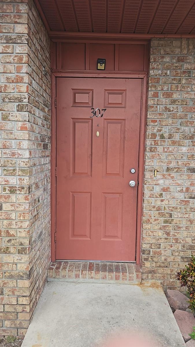 LAKE JACSON CONDOMINIUM - Residential Lease