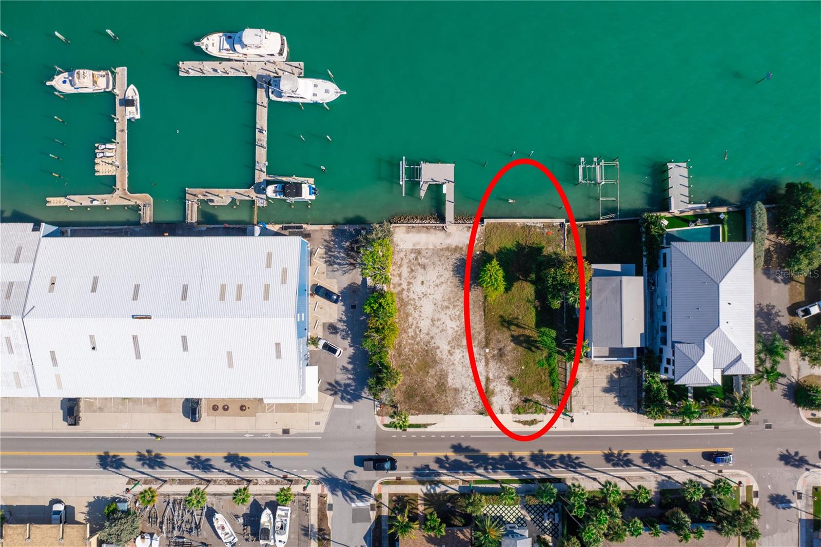 1805 PASS-A-GRILLE WAY