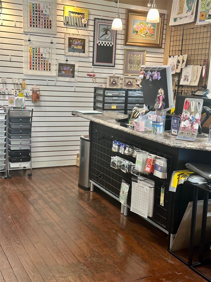 BUCKEYE COURT REP - Commercial Lease