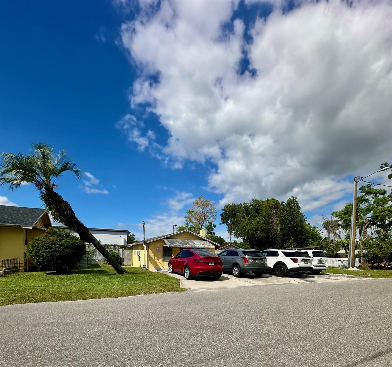 BUCKEYE COURT REP - Commercial Lease