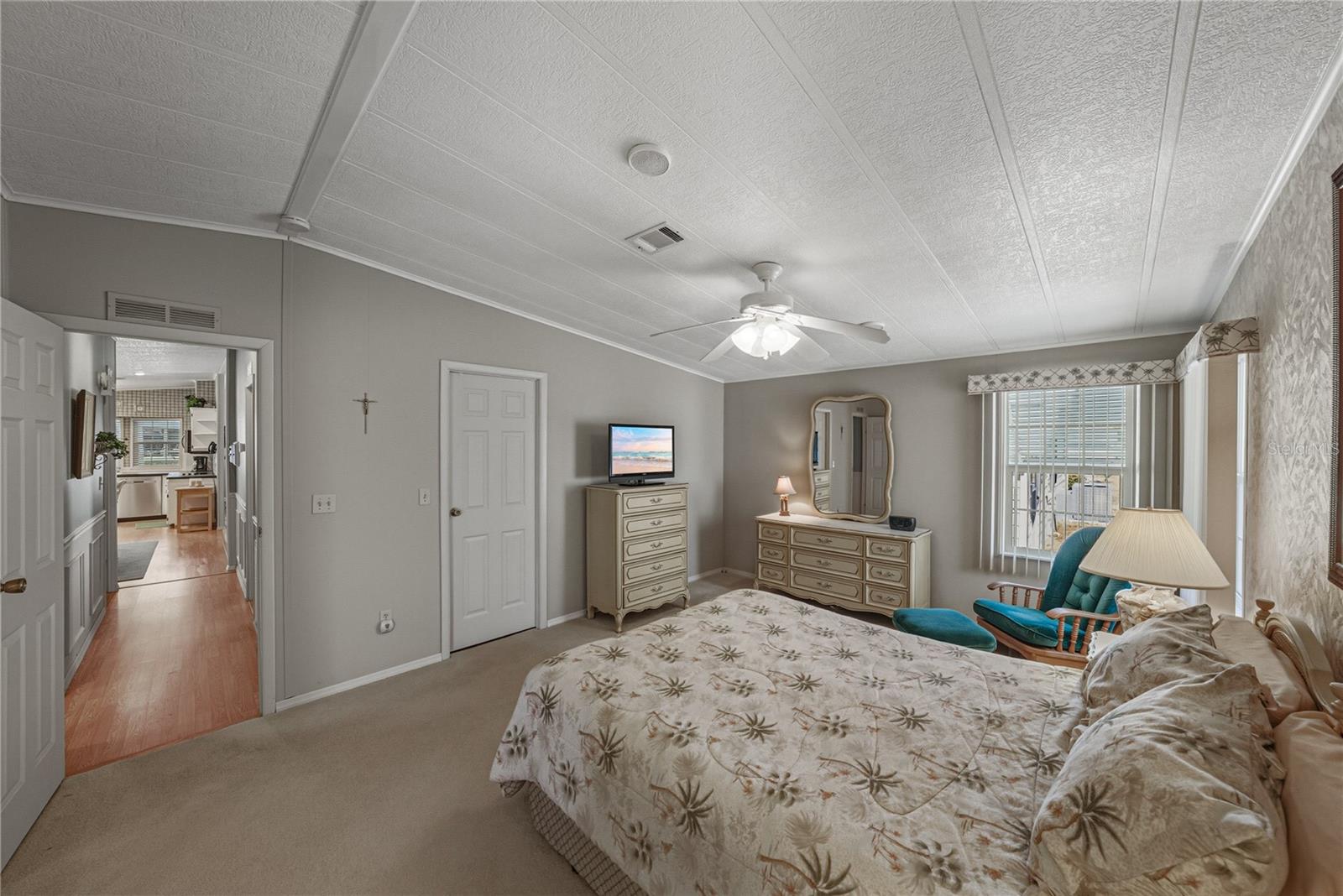 COLONY HILLS COMMUNITY - Residential