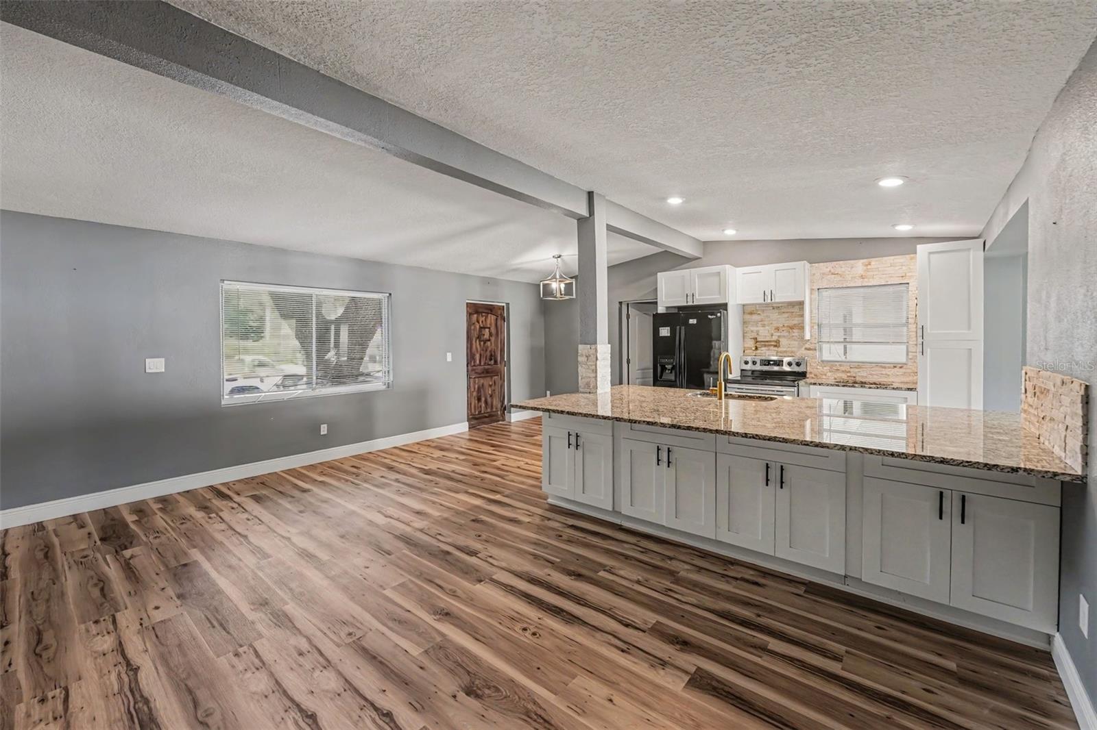 217 GARDEN CIRCLE
