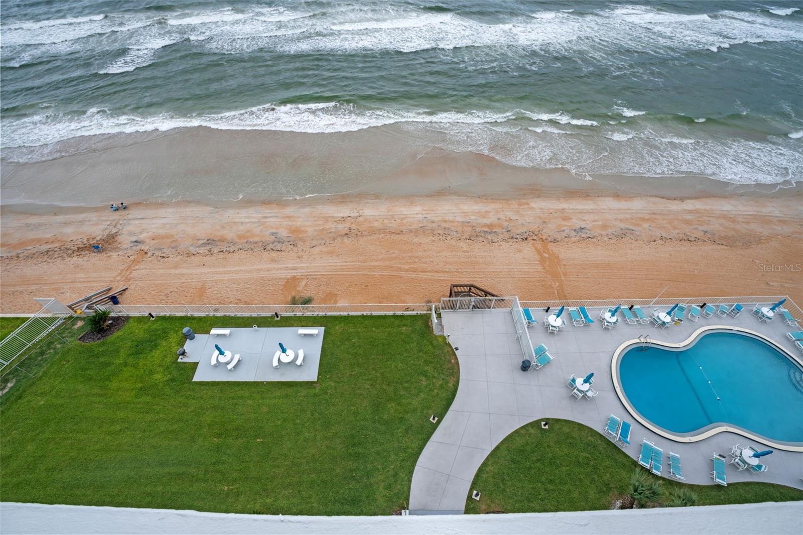 AQUARIUS OCEANFRONT - Residential