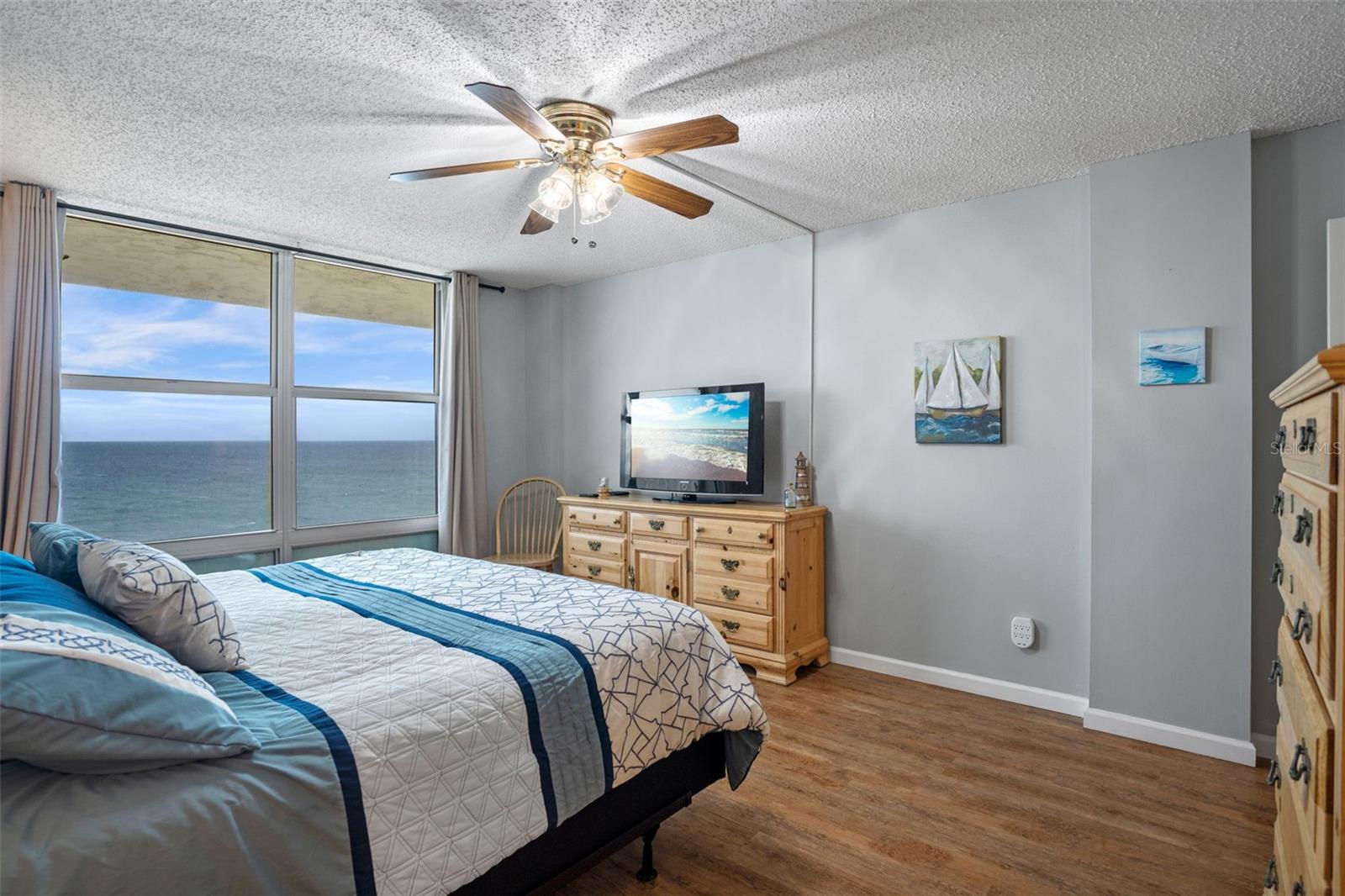 AQUARIUS OCEANFRONT - Residential