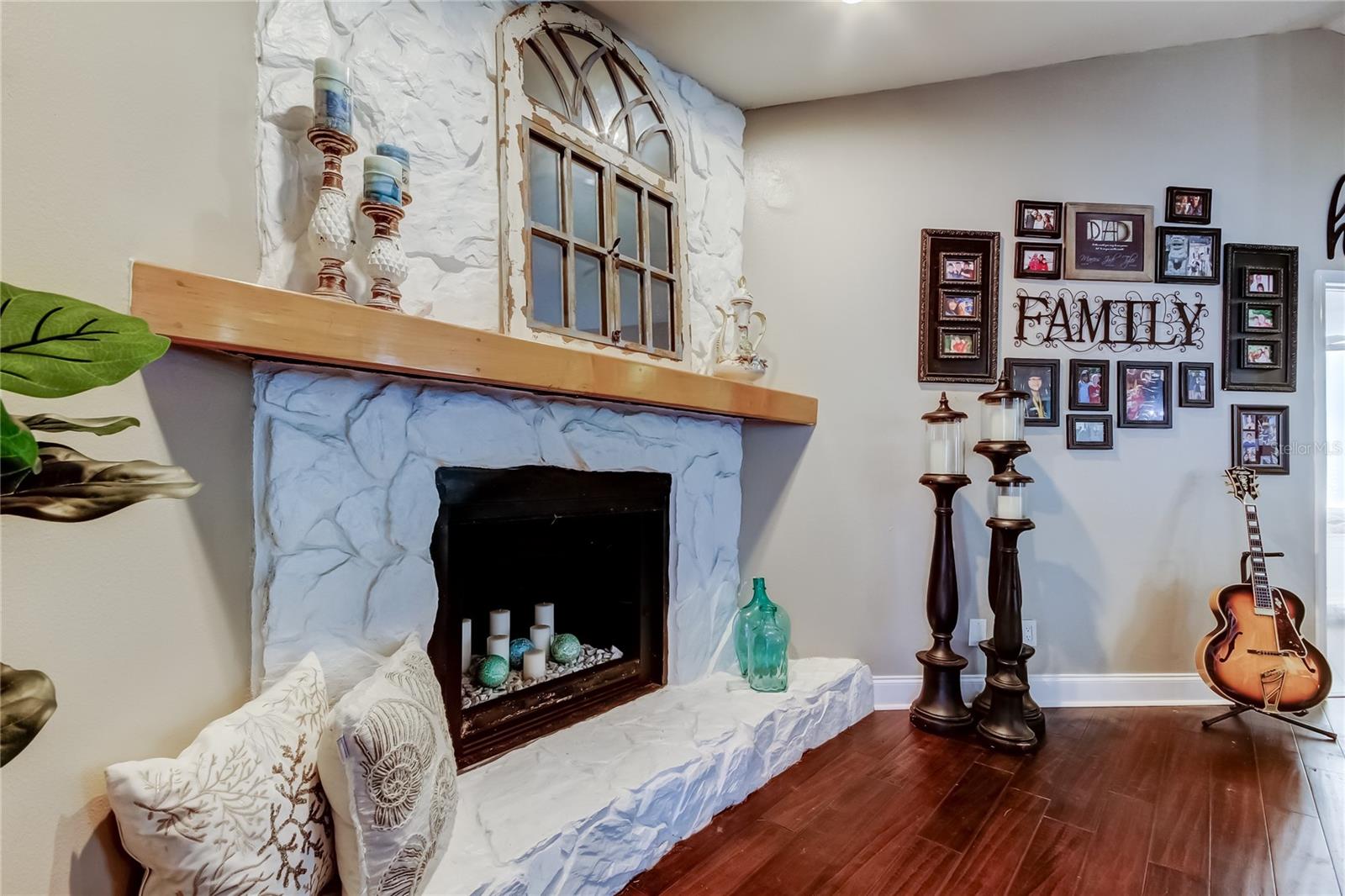 CLUBHOUSE ESTATES OF COUNTRYSIDE - Residential