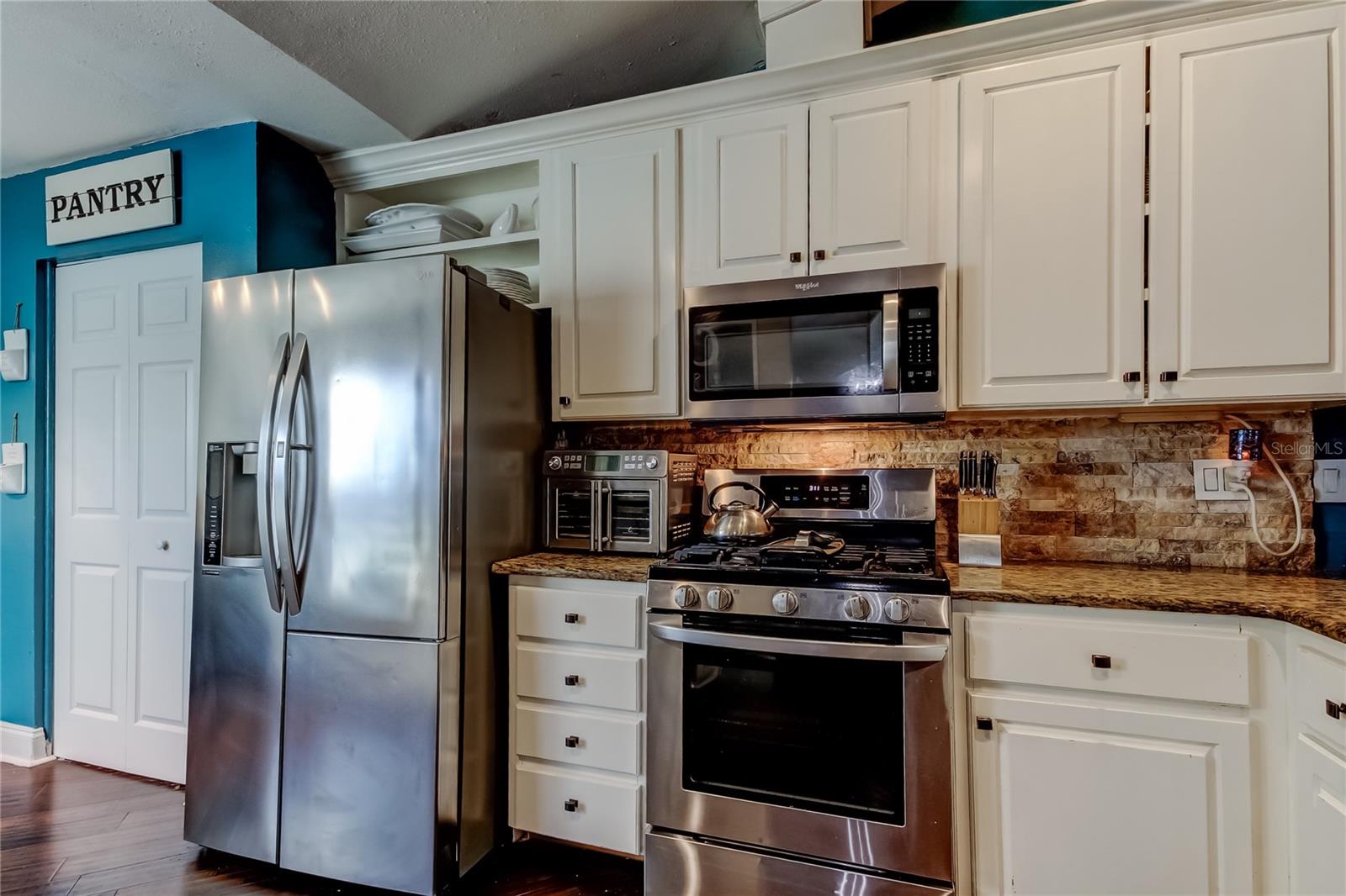 CLUBHOUSE ESTATES OF COUNTRYSIDE - Residential