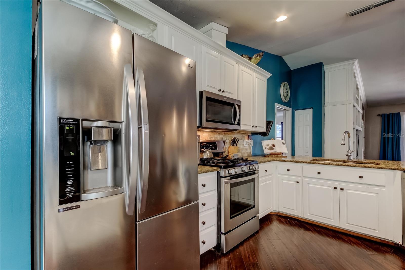 CLUBHOUSE ESTATES OF COUNTRYSIDE - Residential