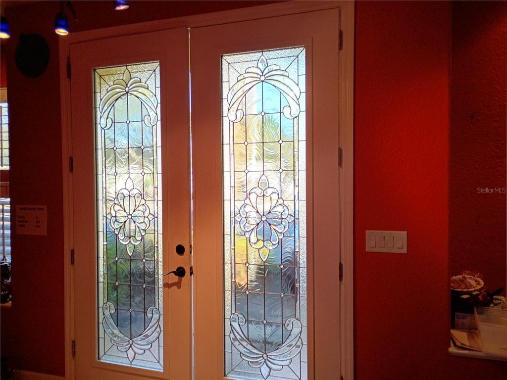 Photo of 1092 N Florida Avenue, Tarpon Springs, FL 34689 (MLS # J996259)