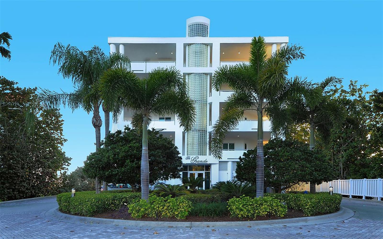 THE GRANDE AT LONGBOAT KEY - Residential