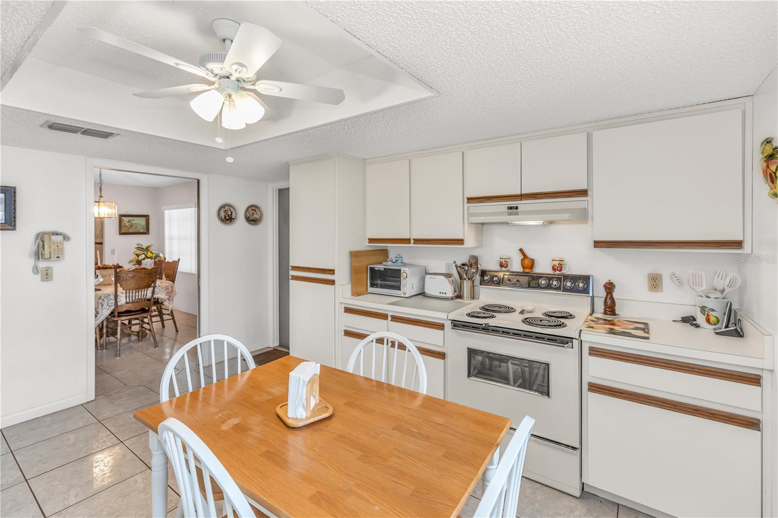 DELTONA LAKES UNIT 16 - Residential