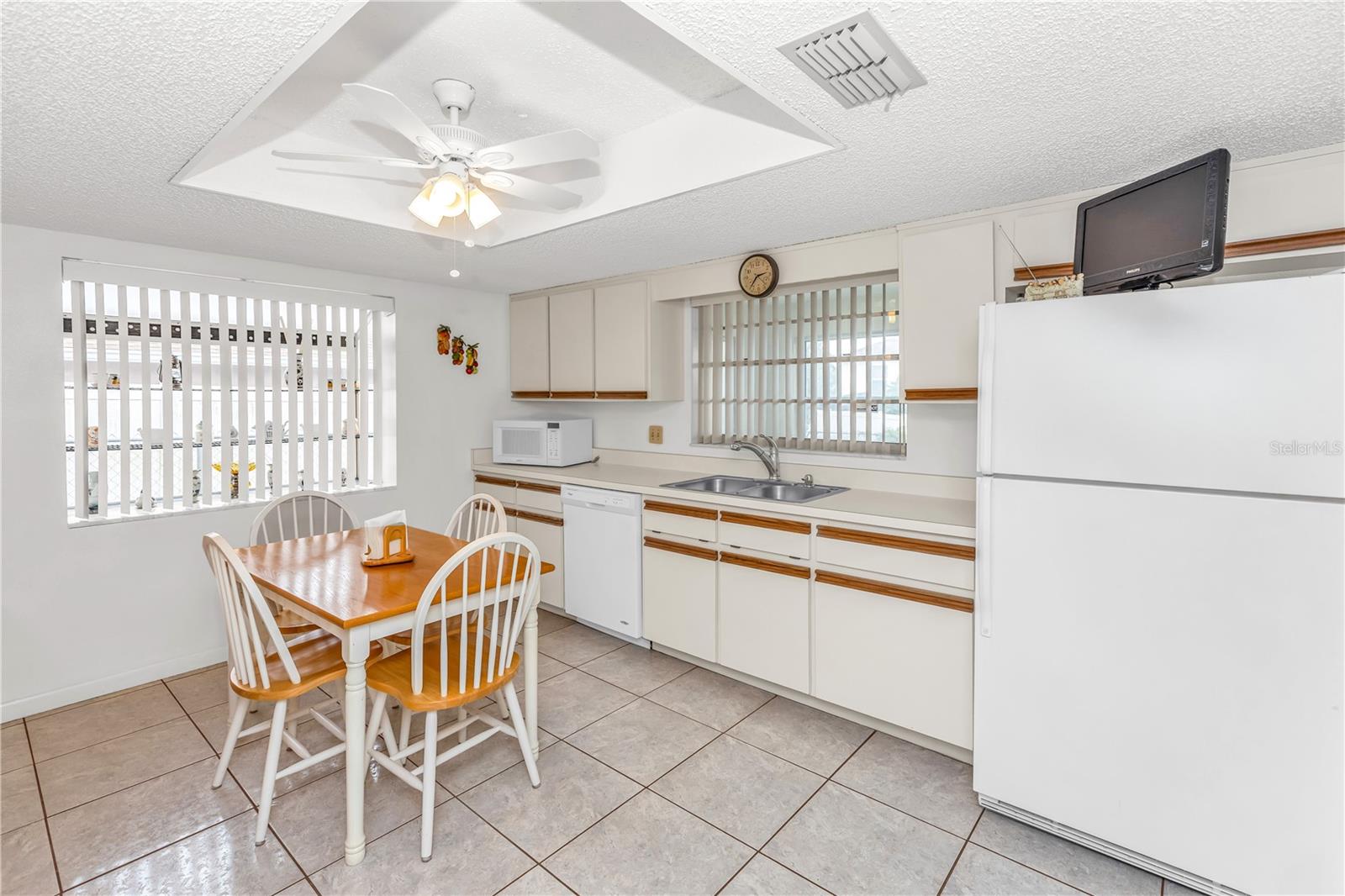 DELTONA LAKES UNIT 16 - Residential