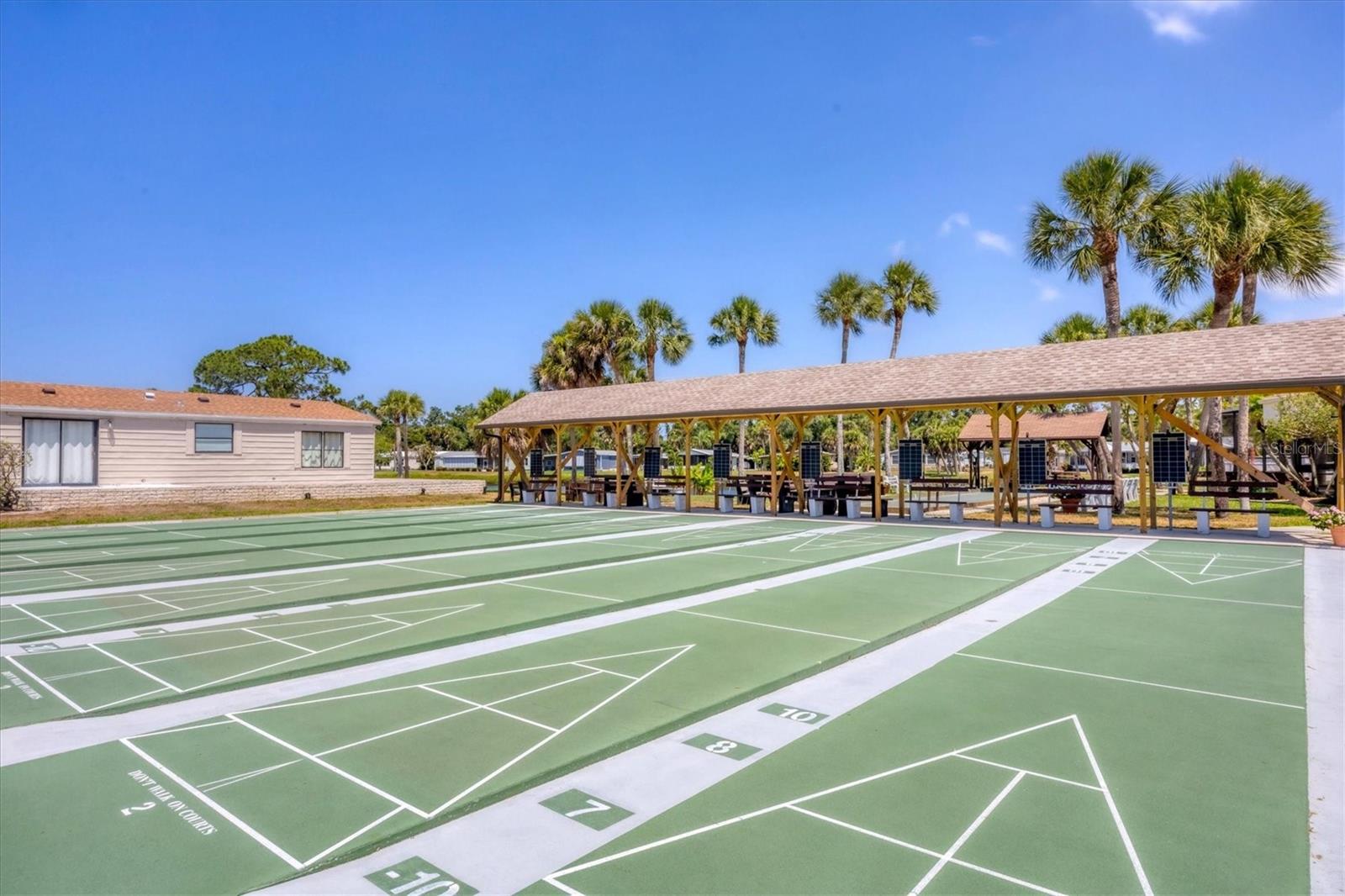 TANGERINE WOODS - Residential