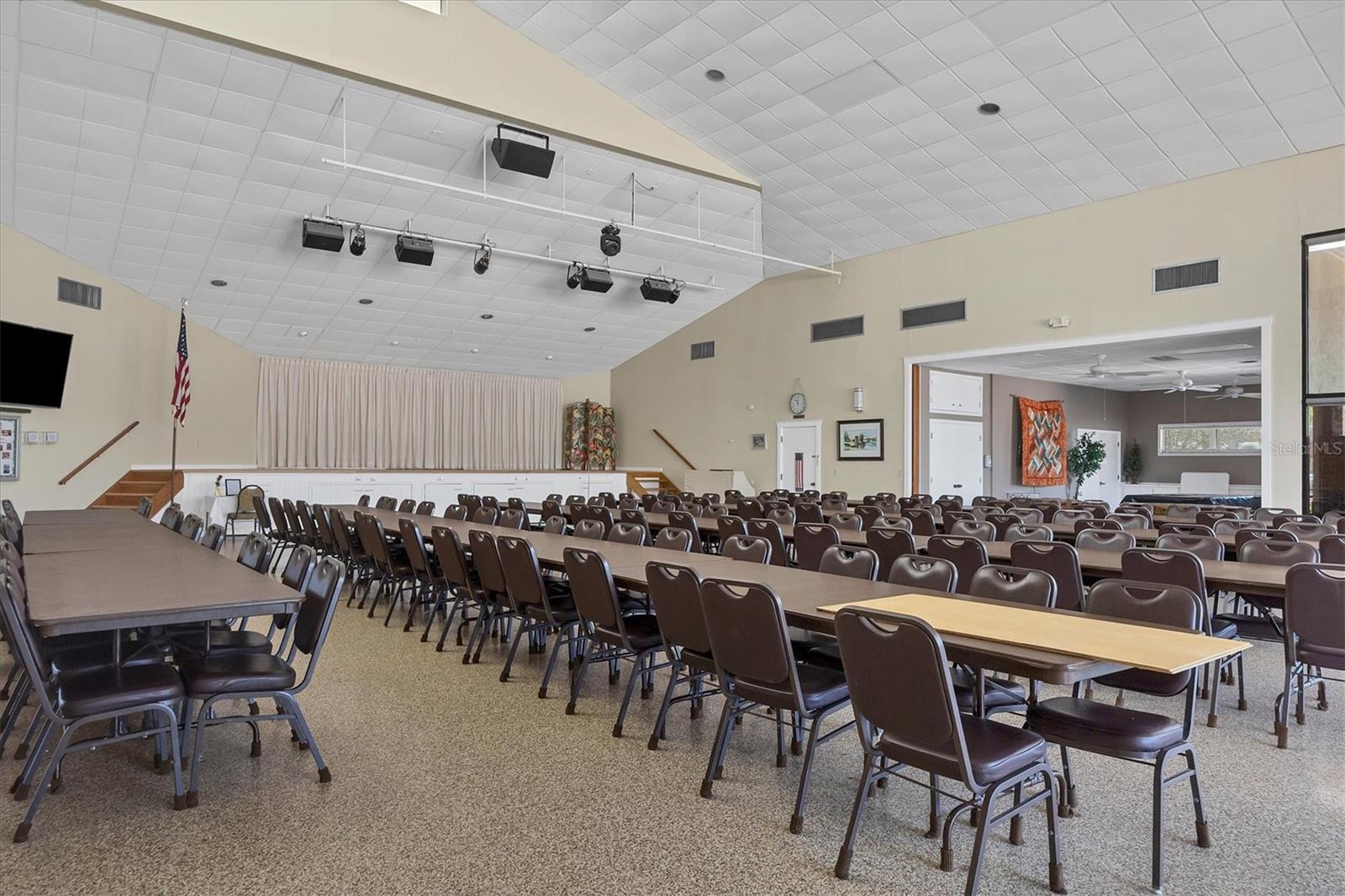 TANGERINE WOODS - Residential