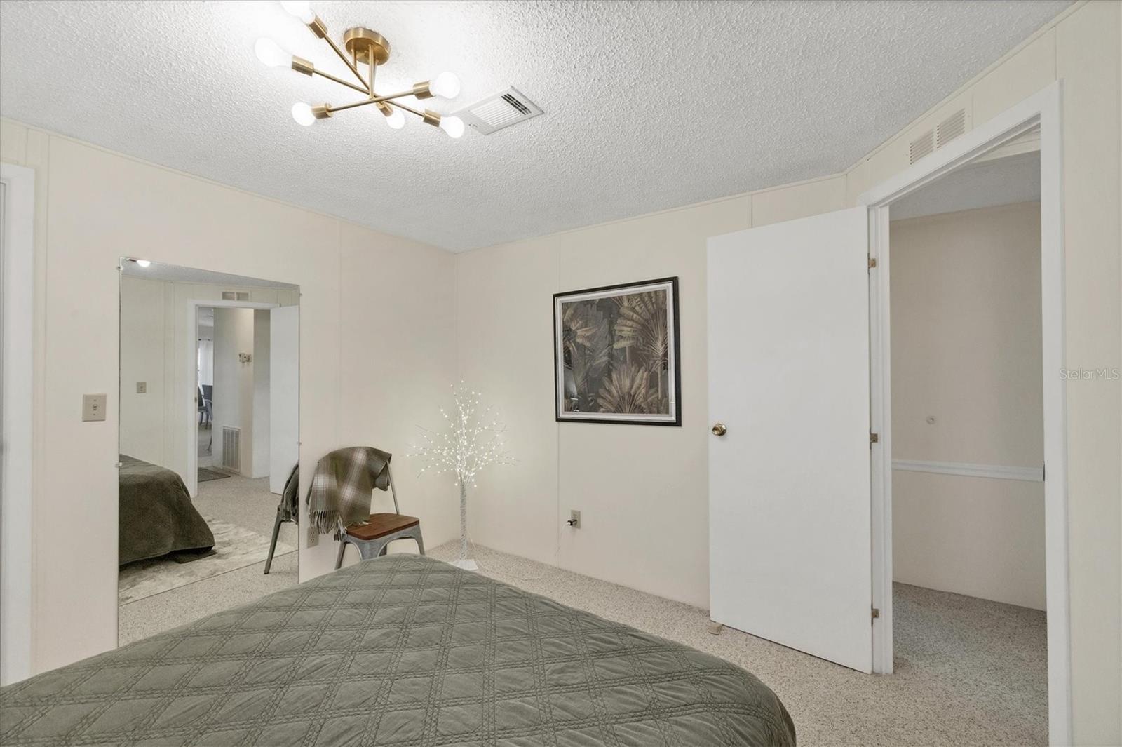 TANGERINE WOODS - Residential