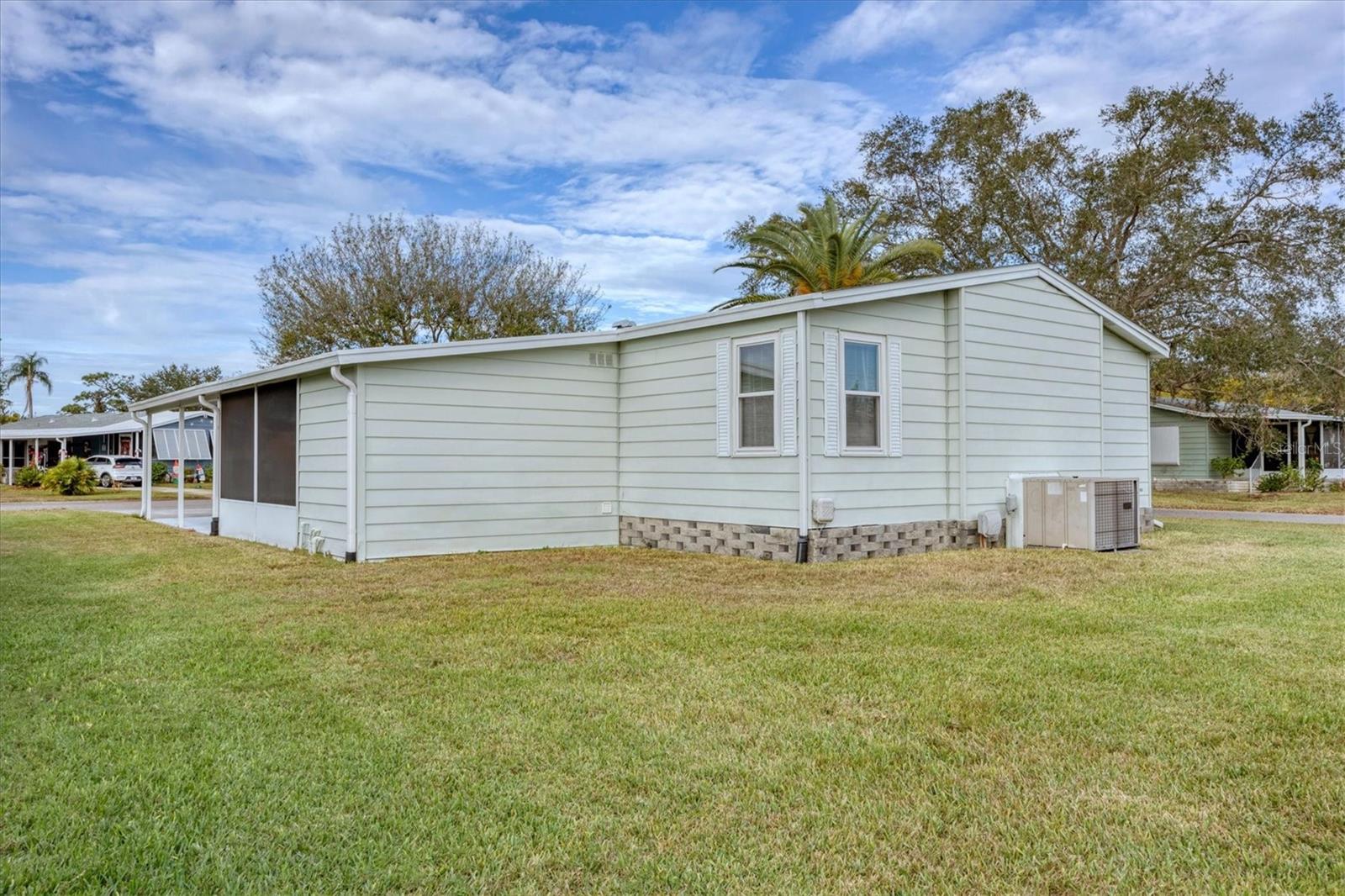 TANGERINE WOODS - Residential