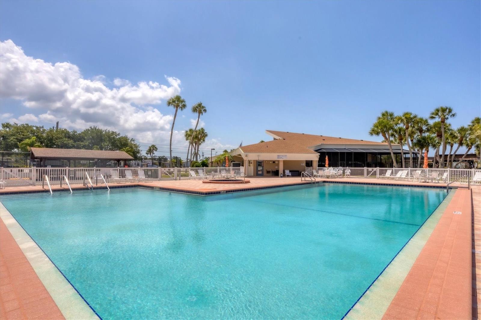 TANGERINE WOODS - Residential