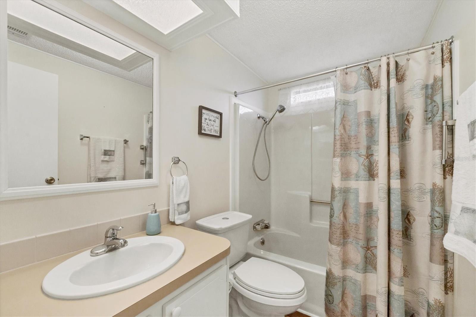 TANGERINE WOODS - Residential