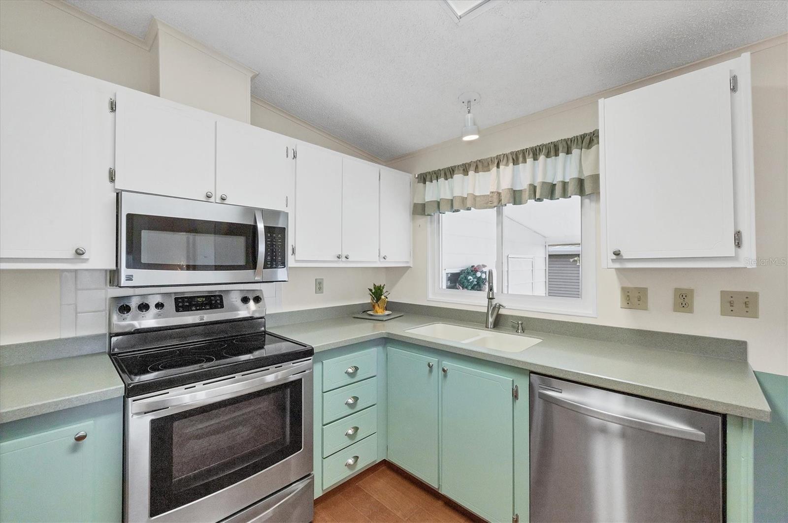 TANGERINE WOODS - Residential