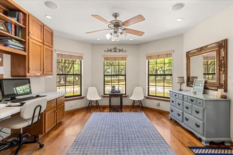 Tiny photo for 1084 SE 170th Street, Summerfield, FL 34491 (MLS # S5135175)