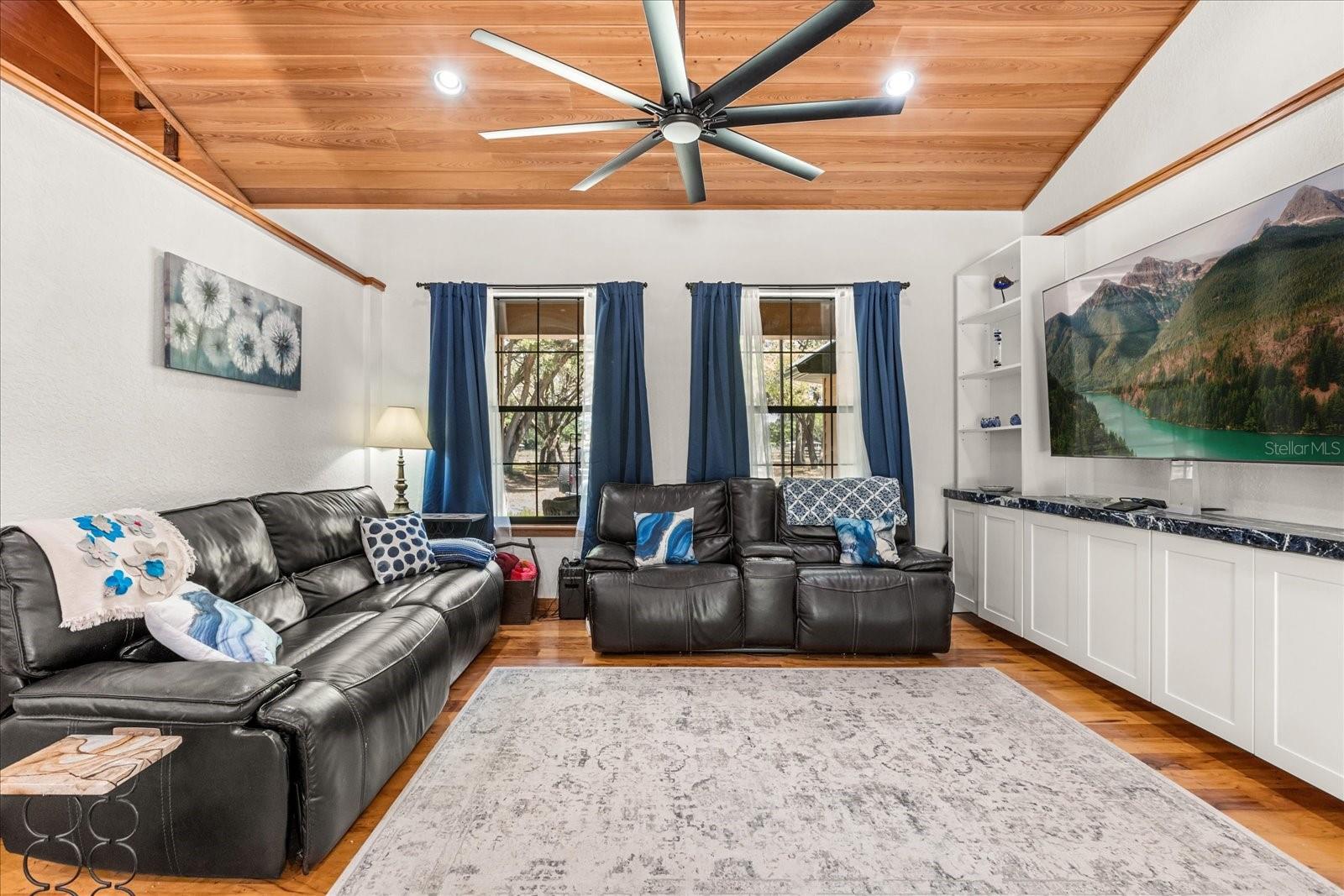 NO SUBDIVISION - Residential