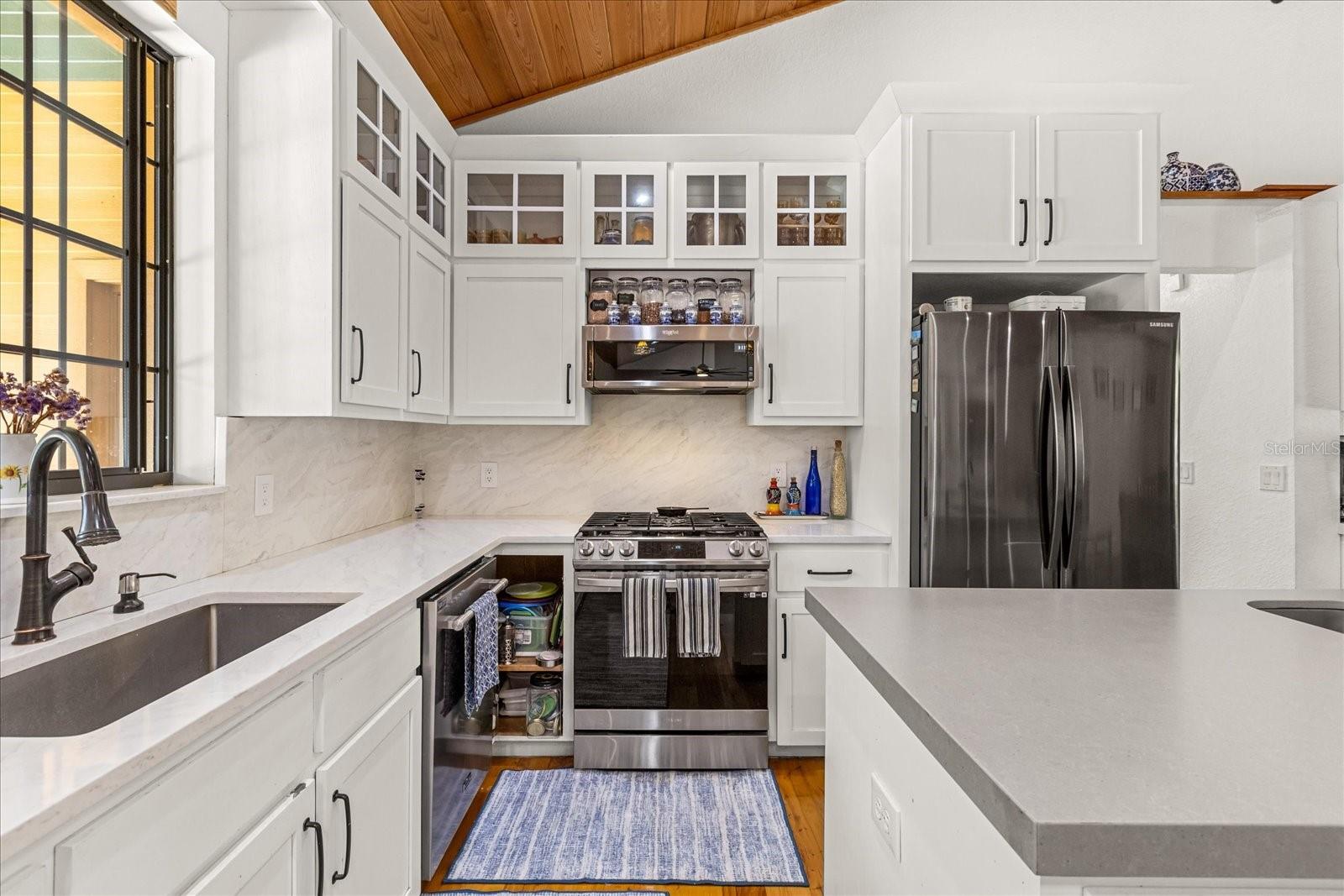 NO SUBDIVISION - Residential