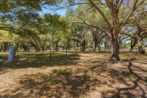 Tiny photo for 1084 SE 170th Street, Summerfield, FL 34491 (MLS # S5135175)