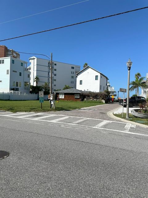 181ST AVENUE W REDINGTON SHORES FL 33708