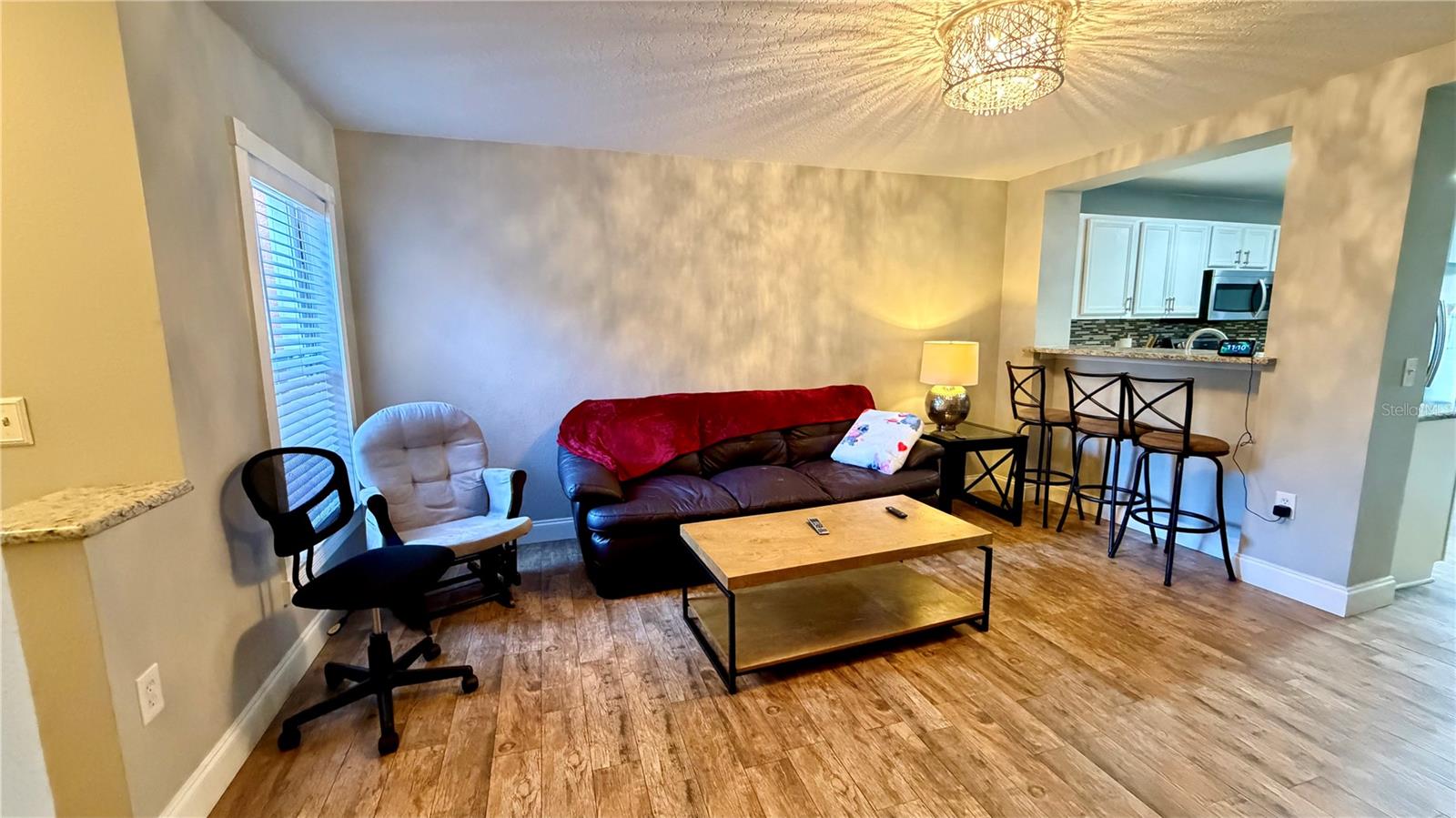 6930 HAWTHORNE TRACE LANE