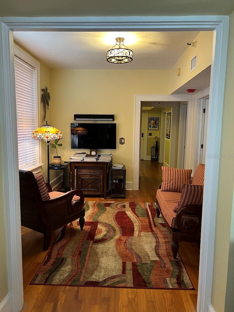 1221 N PALM AVENUE 204