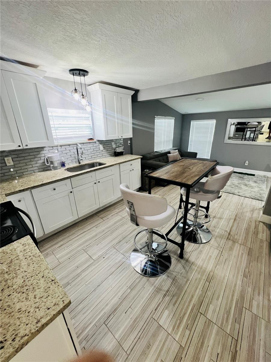 AVON SPGS - Residential Lease