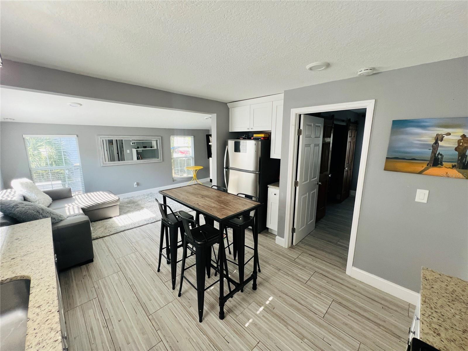 AVON SPGS - Residential Lease