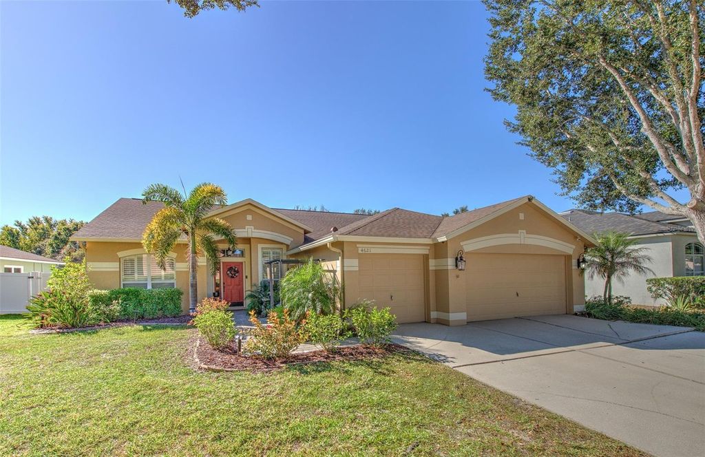 Photo of 4621 River Close Boulevard, Valrico, FL 33596 (MLS # TB8449252)