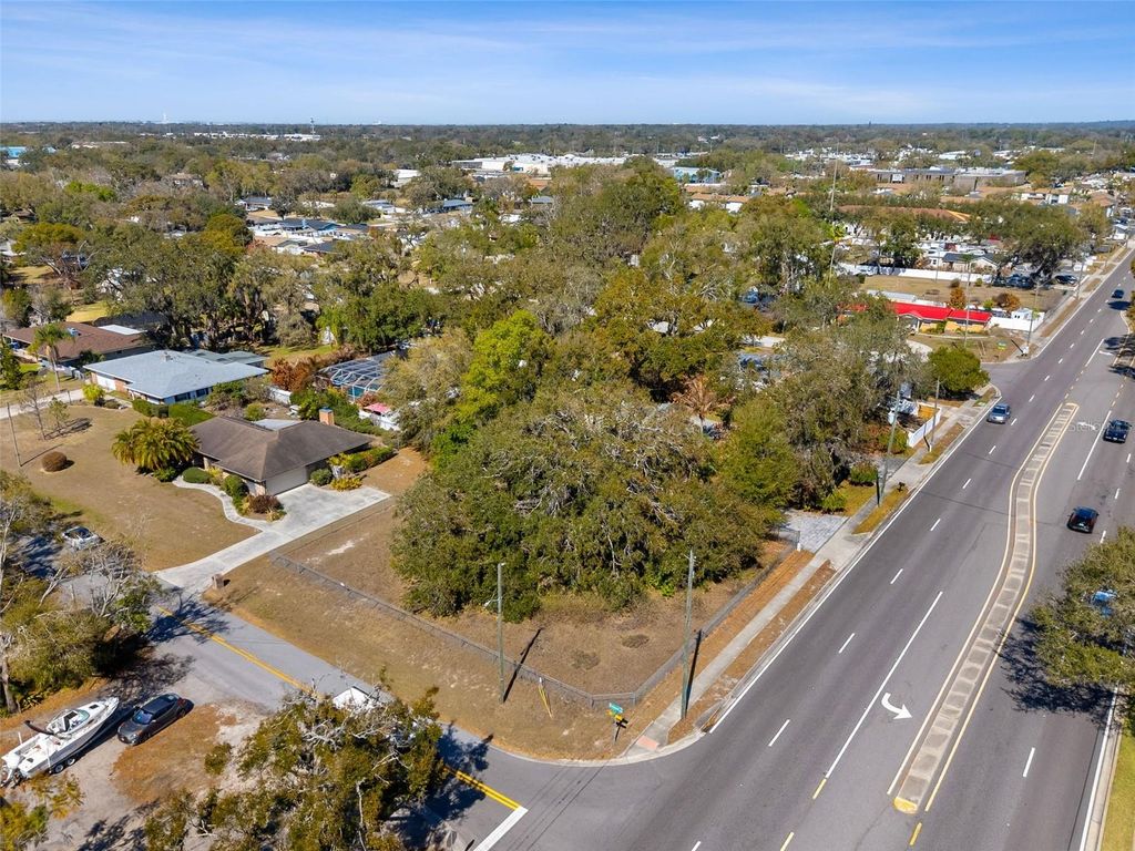 Photo of 702 Westwood Dr, Brandon, FL 33511 (MLS # TB8449539)