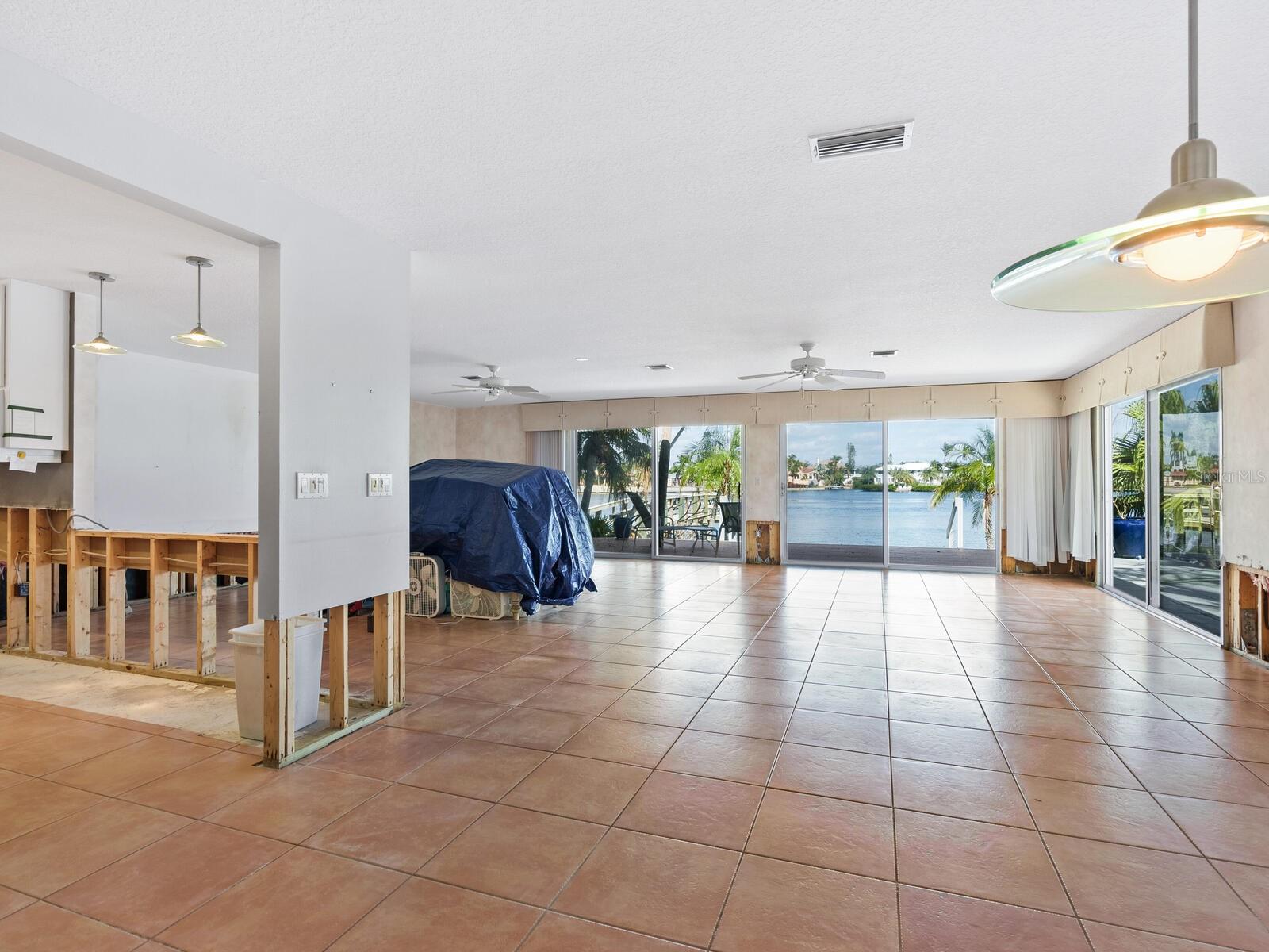 POLYNESIAN GARDENS - Residential