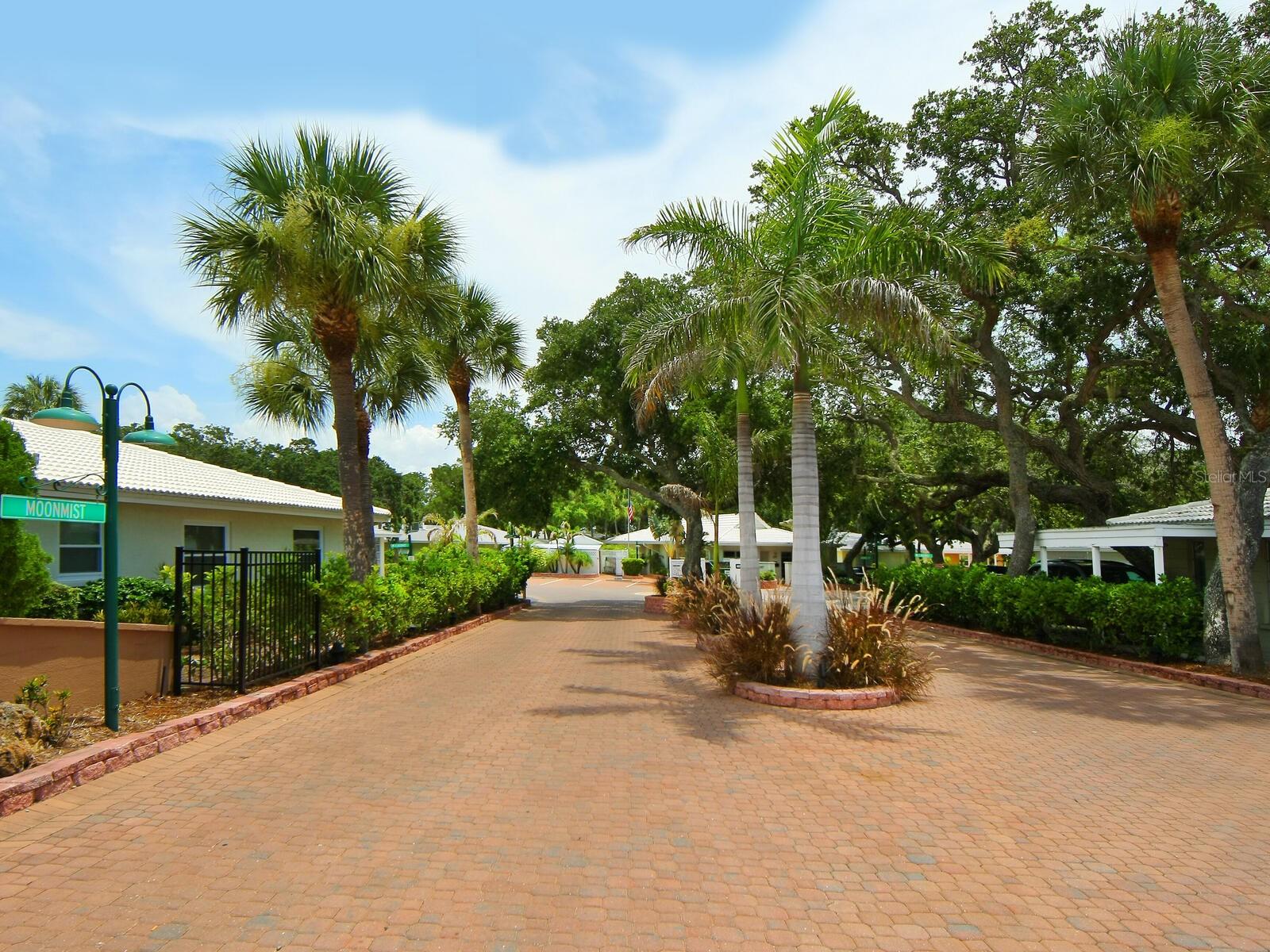 POLYNESIAN GARDENS - Residential