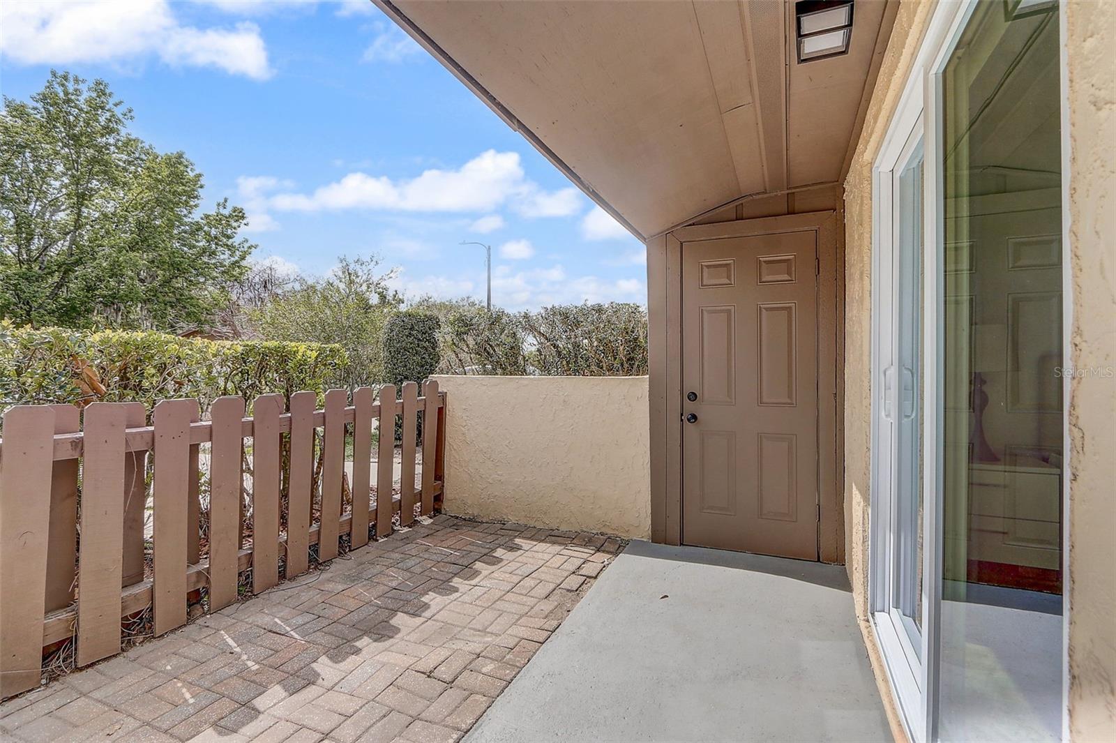 ROYAL MANOR VILLAS - Residential