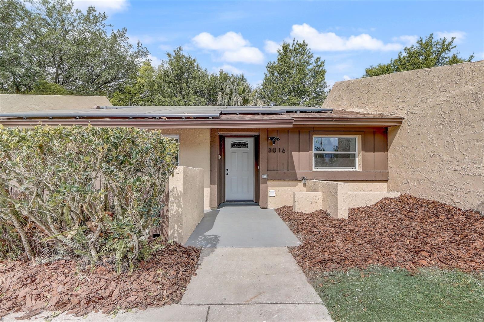 ROYAL MANOR VILLAS - Residential