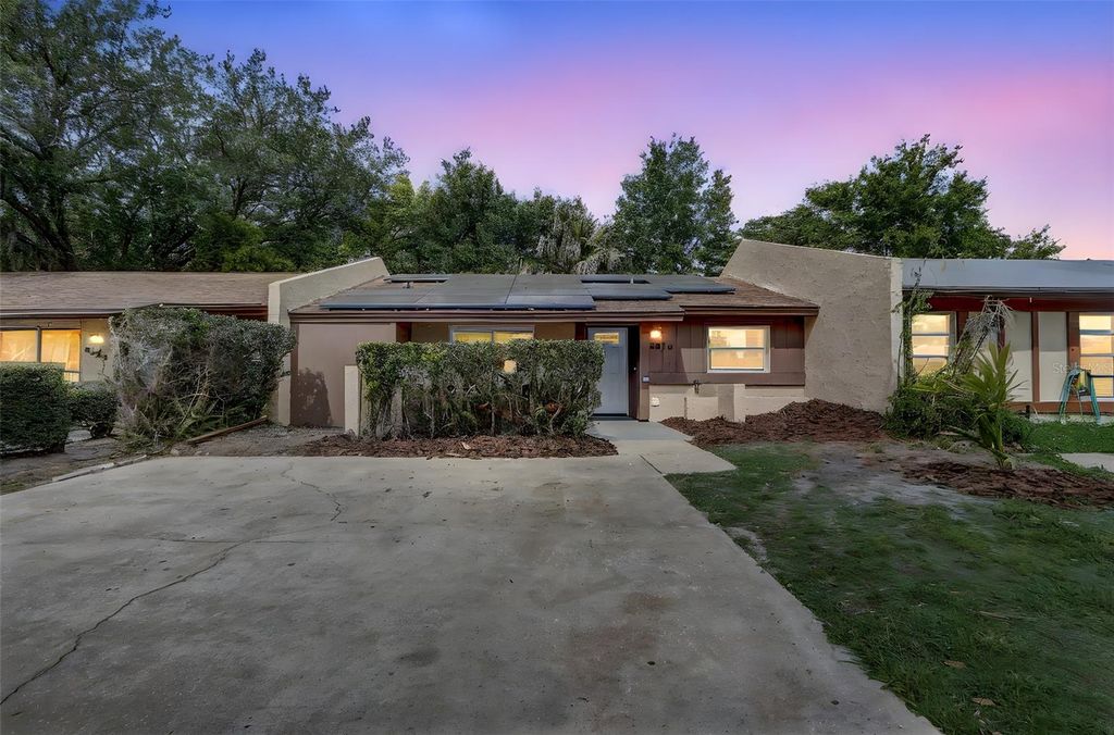 Photo of 3016 Stonecastle Road, Orlando, FL 32822 (MLS # O6393082)