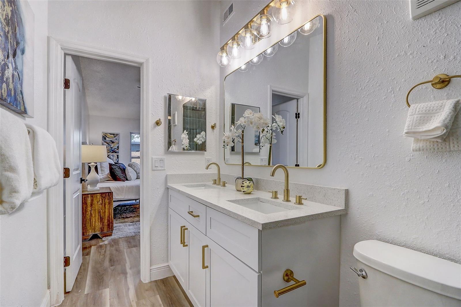 ROYAL MANOR VILLAS - Residential