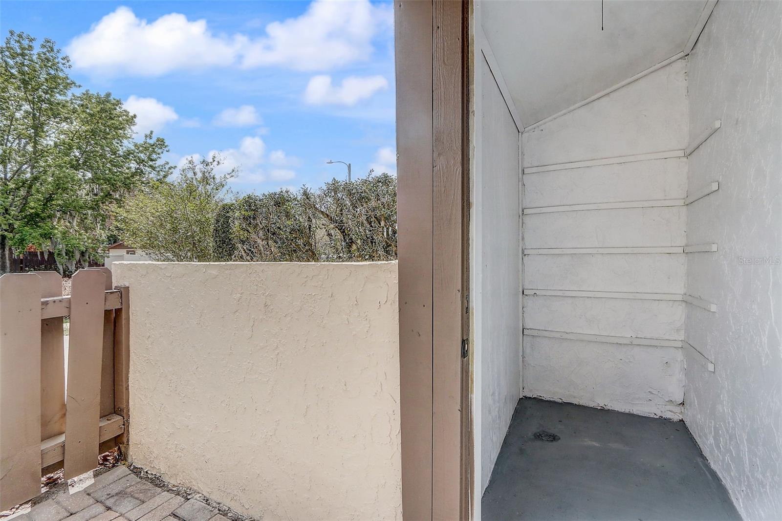 ROYAL MANOR VILLAS - Residential