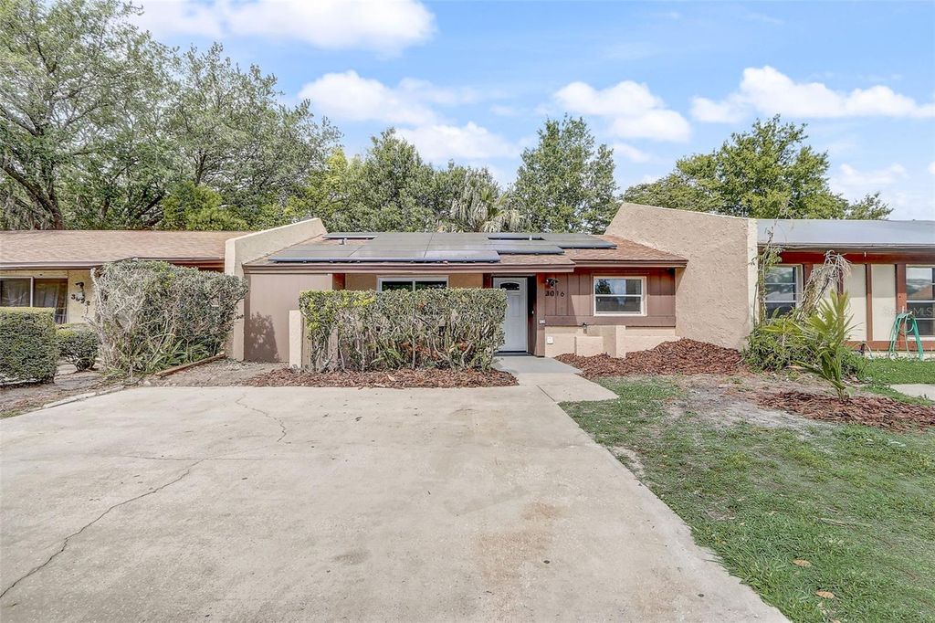 Photo of 3016 Stonecastle Road, Orlando, FL 32822 (MLS # O6393082)