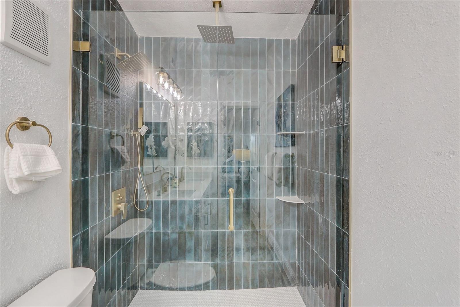 ROYAL MANOR VILLAS - Residential