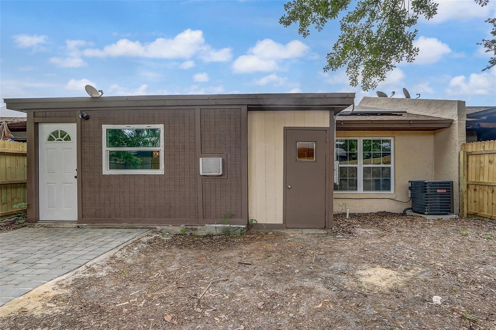 ROYAL MANOR VILLAS - Residential