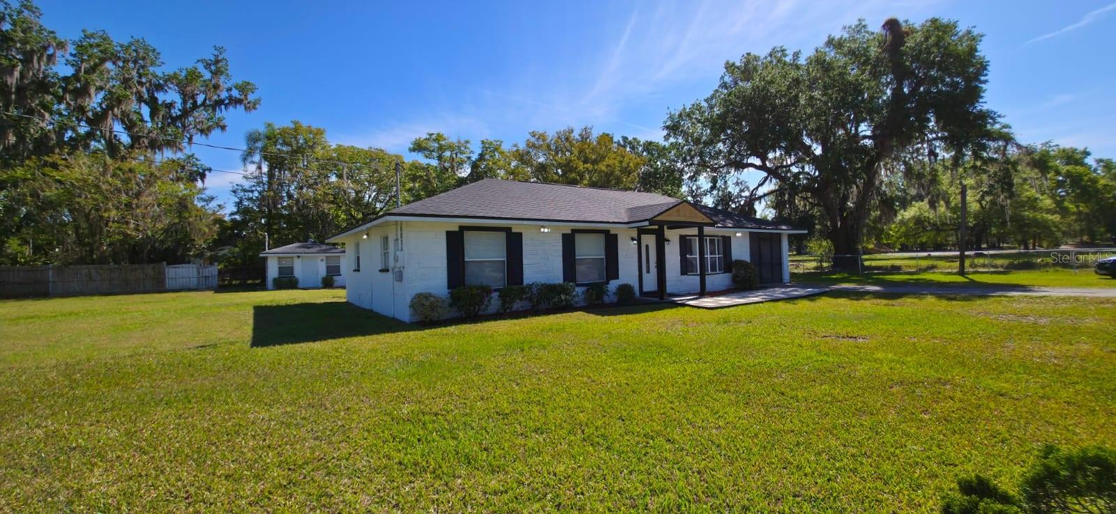 1413 LITHIA PINECREST ROAD