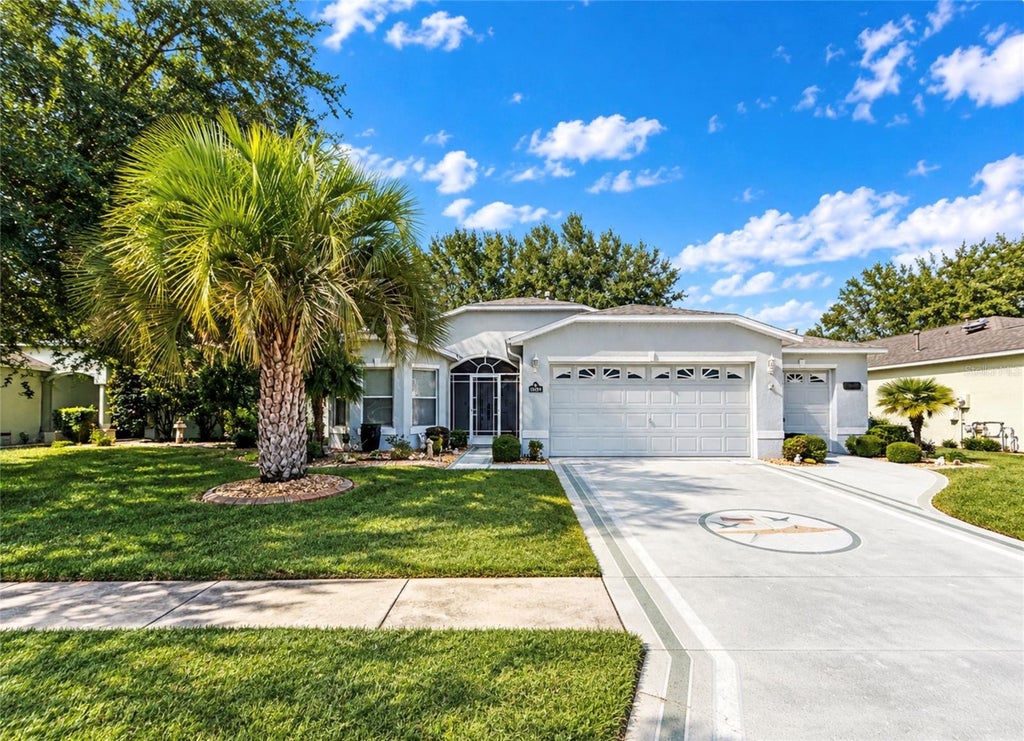 Photo of 16394 SW 15th Court, Ocala, FL 34473 (MLS # OM734684)