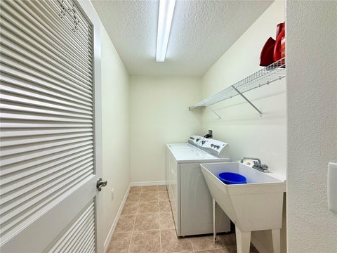 Tiny photo for 16394 SW 15th Court, Ocala, FL 34473 (MLS # OM734684)