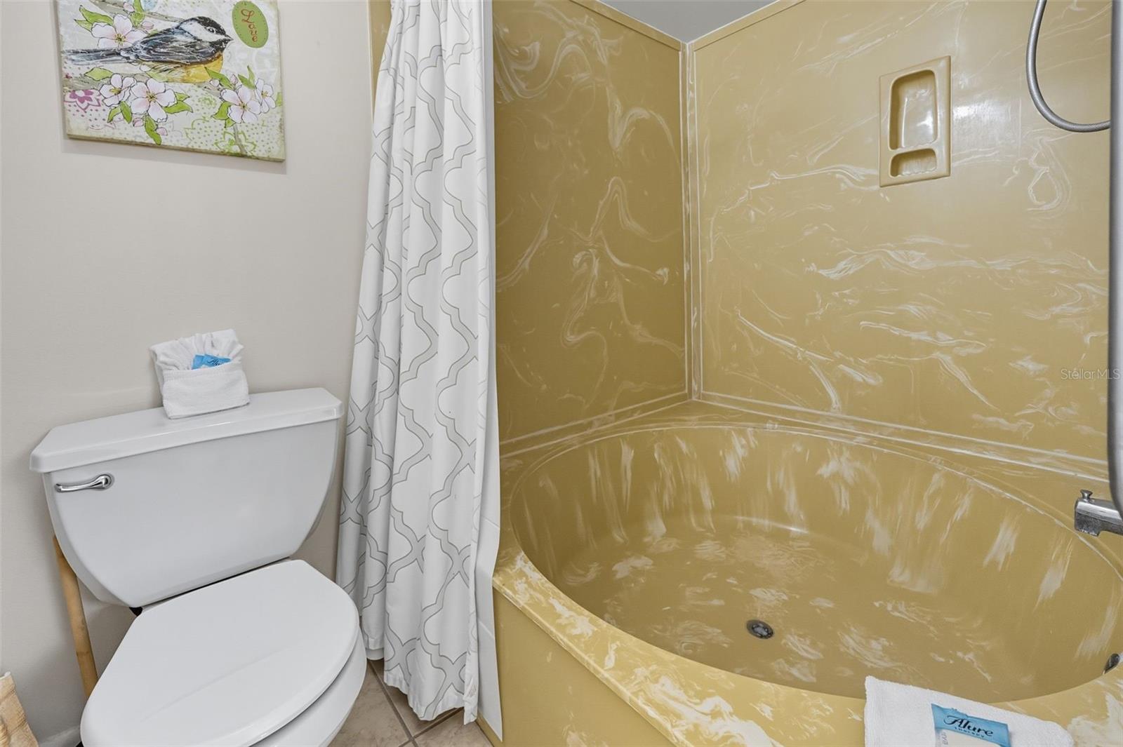 VILLA MADEIRA CONDO - Residential